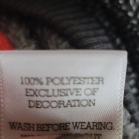 Gray Fuzzy Snow What Winter Sweatshirt Size Medium - Picture 4 of 5